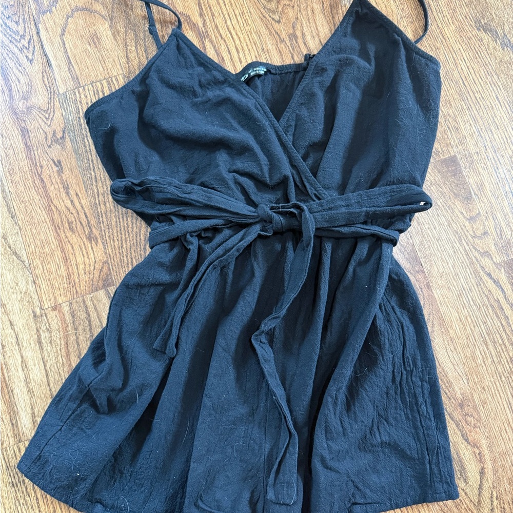 SHEIN Black Sleeveless Wrap Romper with Waist Tie
